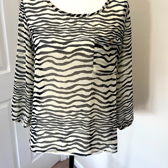 Myan Tops - Woman’s Blouse